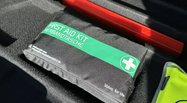 Apteczka samochodowa: Termin ważności? Mandat? Rozwiewam wątpliwości!