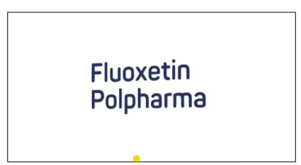 Niebieski napis Fluoxetin Polpharma na białym tle. Mały żółty okrąg na dole.