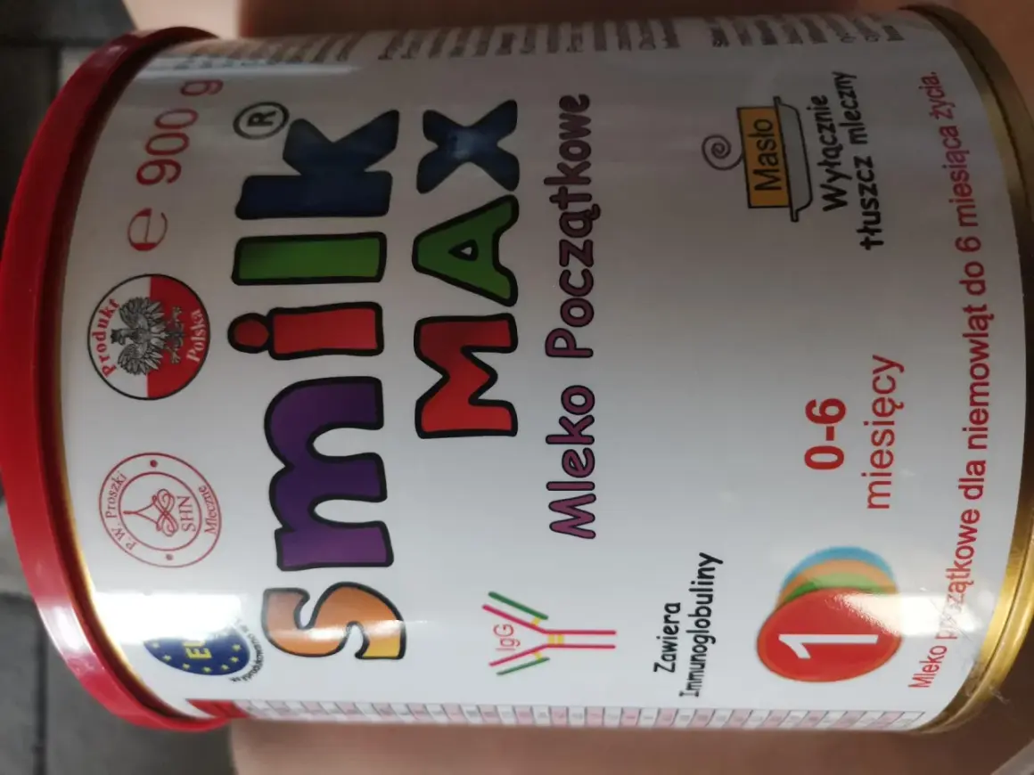 Mleko początkowe Smilk Max 1, wycofane z rynku, zawiera immunoglobuliny. Opakowanie 900g, dla niemowląt 0-6 miesięcy.